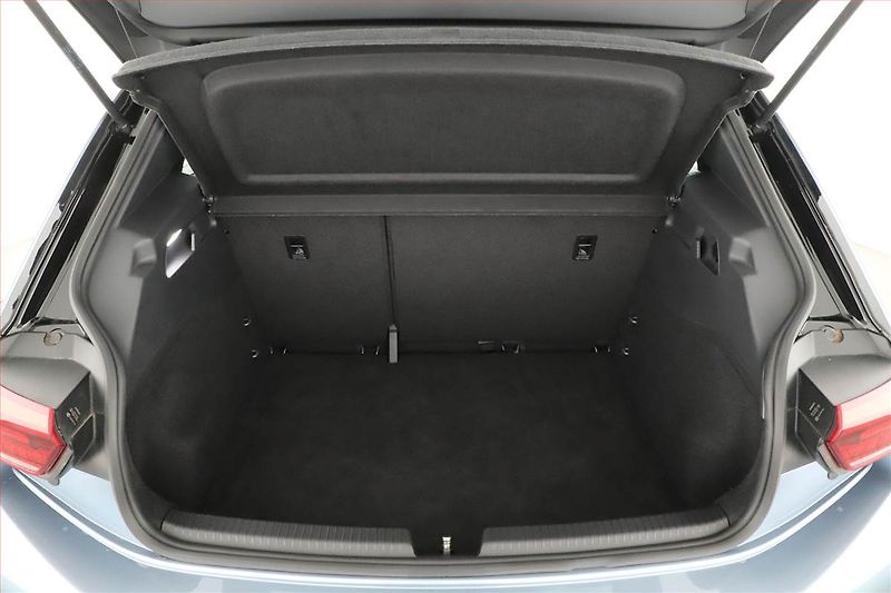 Volkswagen ID.3 (2020) Pro Perf. (62 kWh), SoH 86% - fotka 11 z 26