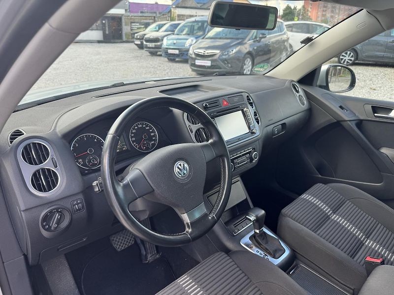 Volkswagen Tiguan 2.0TDi,SPORT,4x4,AUTOMAT - fotka 16 z 47
