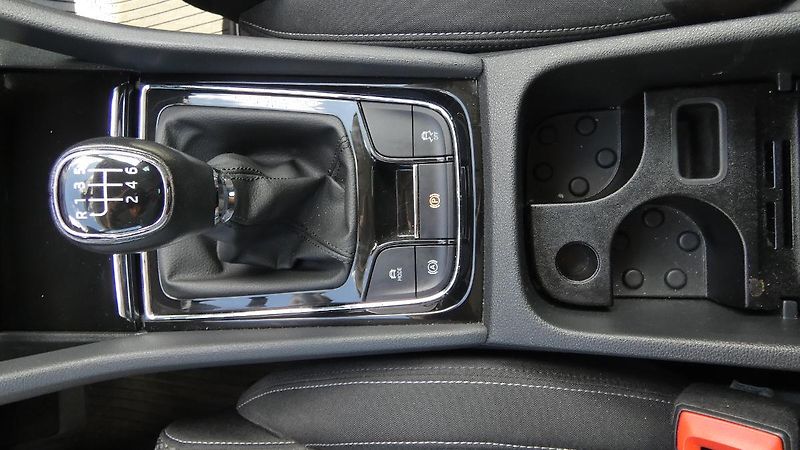 Škoda Karoq 2.0 TDI Style - fotka 18 z 23