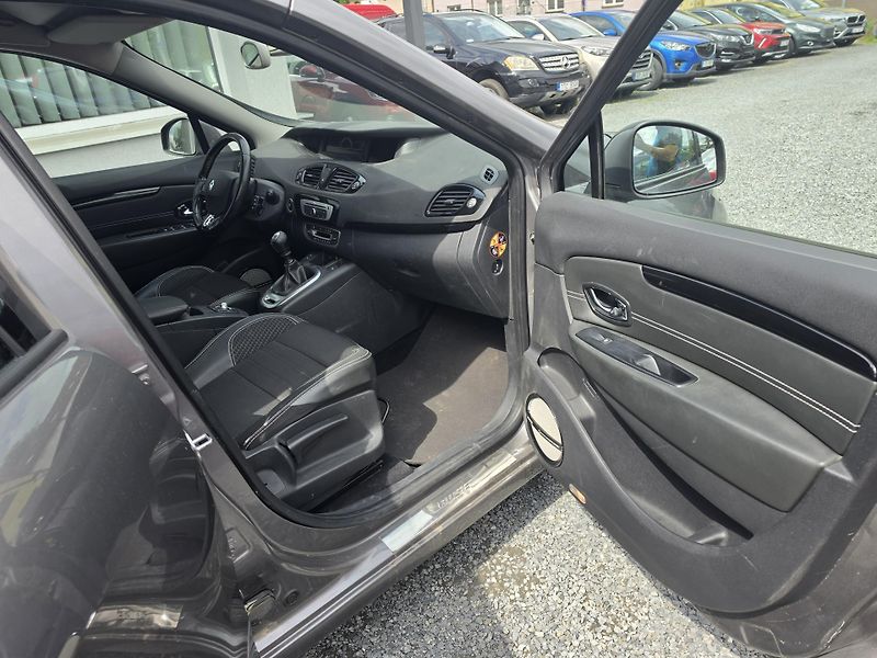 Renault Grand Scénic 1.6 DCI 7 Míst Bose Kamera  - fotka 19 z 22