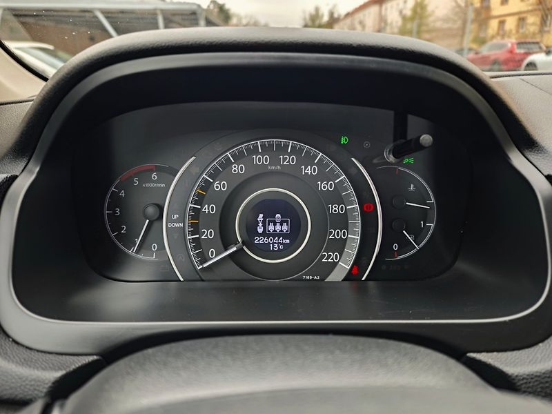 Honda CR-V 1.6 iDTEC Lifestyle 4WD ČR DPH - fotka 18 z 41