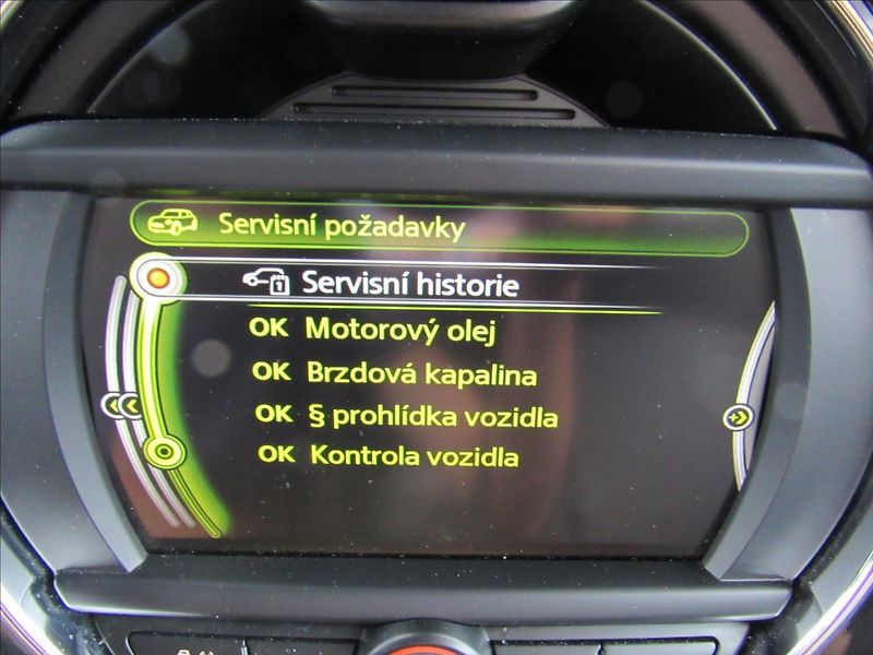 Mini Cooper 1,5 i 100kW - fotka 19 z 34