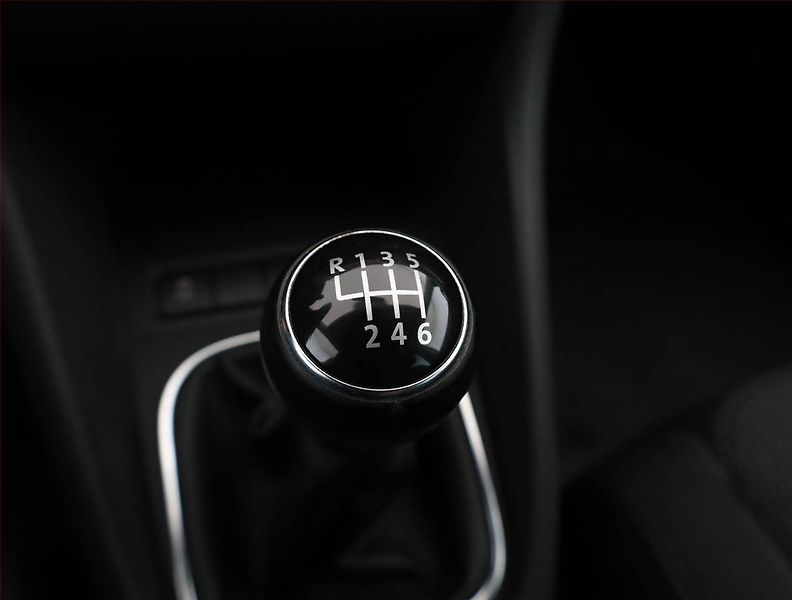 Volkswagen Golf (2012) 1.4 TSI, Park. senzory - fotka 15 z 17