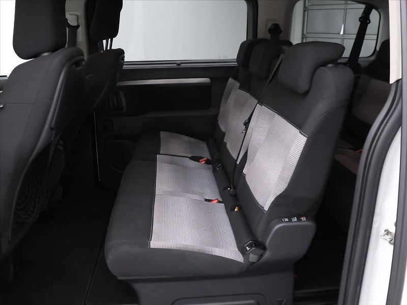 Citroën SpaceTourer 2,0 HDI 110kW Shine 8-Míst - fotka 15 z 32