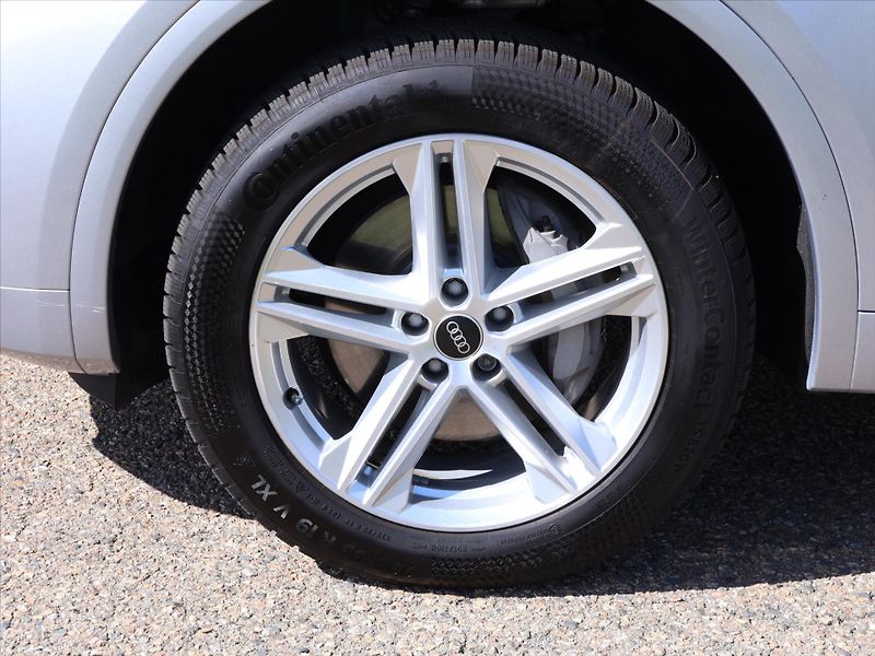 Audi Q5 3,0 50TDI 210kW S-line quattro - fotka 26 z 33