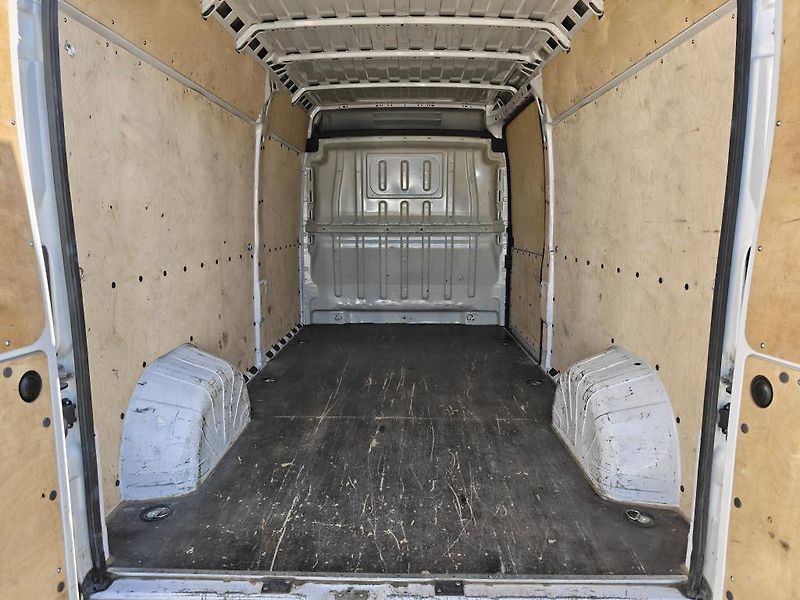 Peugeot Boxer 3500 L3H2 MAN6 2,2 BlueHDi - fotka 19 z 21