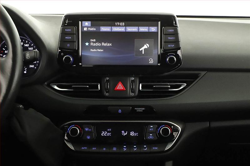 Hyundai i30 (2021) Smart 1.6 CRDi, ČR,1.maj - fotka 9 z 15