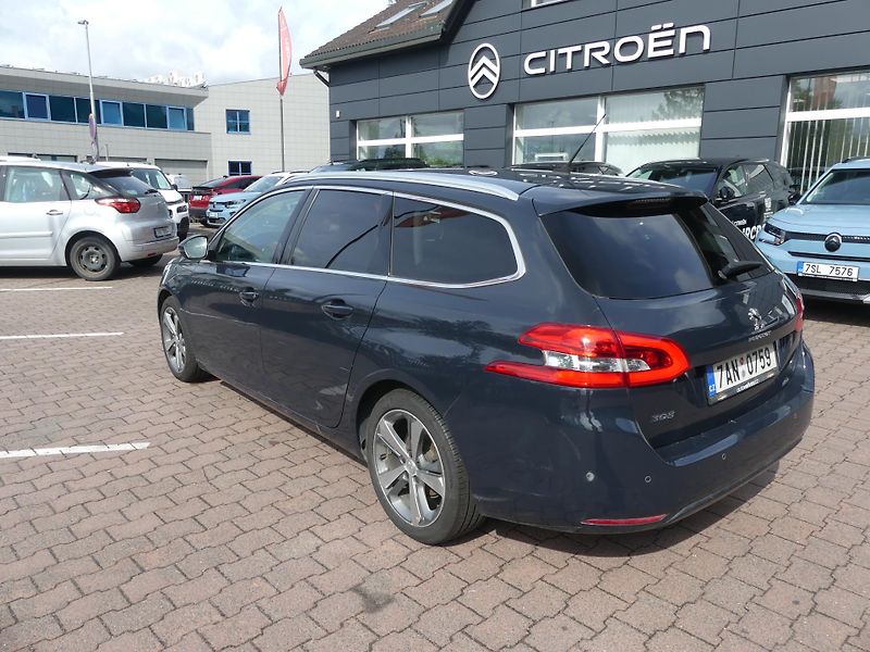 Peugeot 308 (2019) 1,2 PT 130 EAT8 - fotka 7 z 21