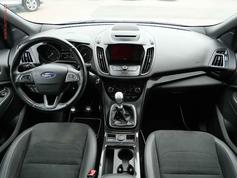 Ford Kuga (2017) 1.5 TDCi, ST-Line - fotka 8 z 20
