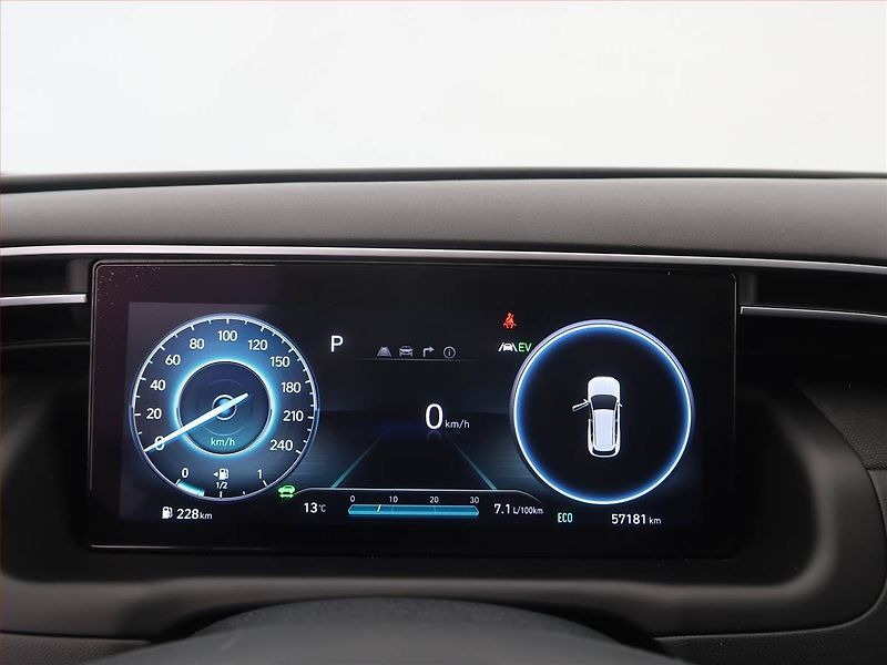 Hyundai Tucson (2021) 1.6 T-GDI HEV - fotka 11 z 18