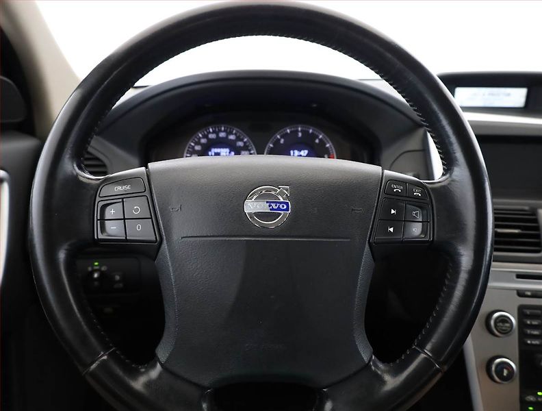 Volvo XC60 (2008) D5, 4X4, Automat, Serv.kniha - fotka 8 z 16