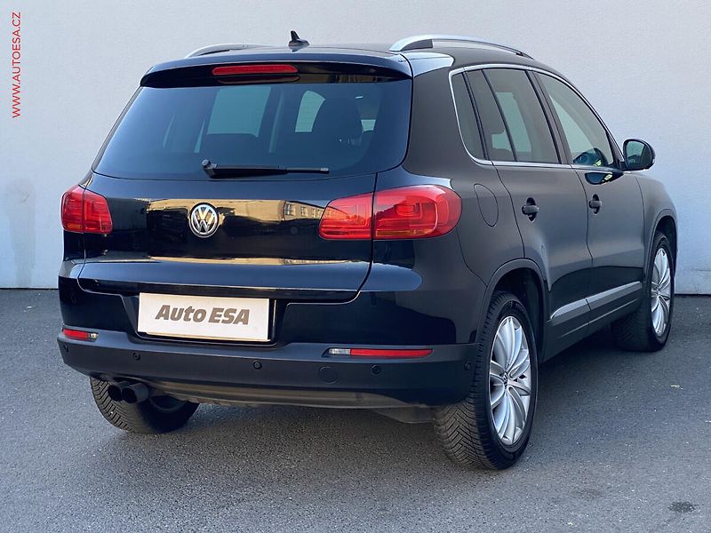 Volkswagen Tiguan (2012) 1.4TSi, ČR, AC, bixen, park - fotka 4 z 18