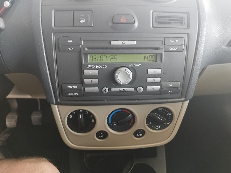 Ford Fiesta (2007) 1,4I,59KW,5.DV.KLIMA,SER.KN - fotka 18 z 22