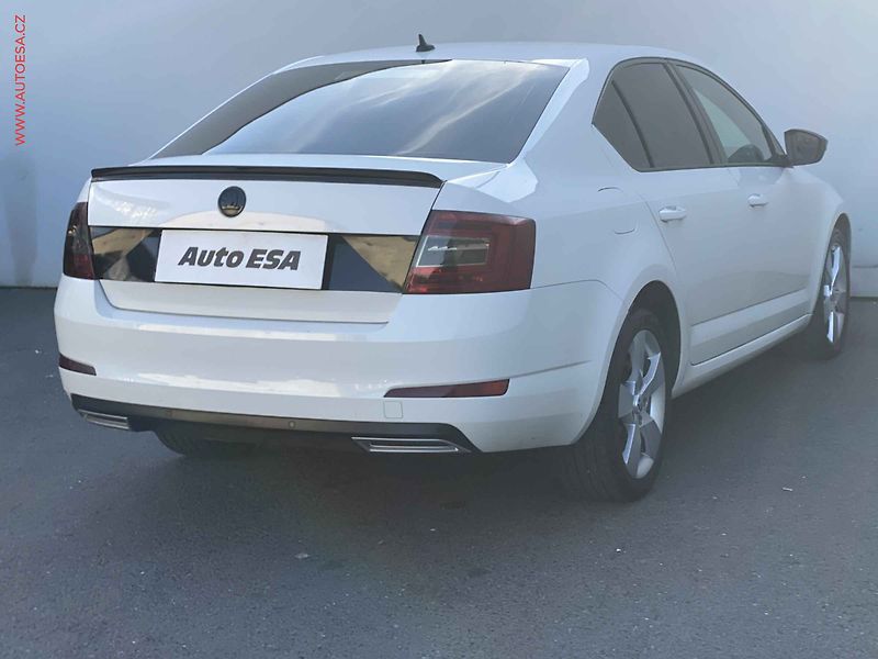 Škoda Octavia (2016) 1.6 TDi, ČR, Style, park - fotka 4 z 18