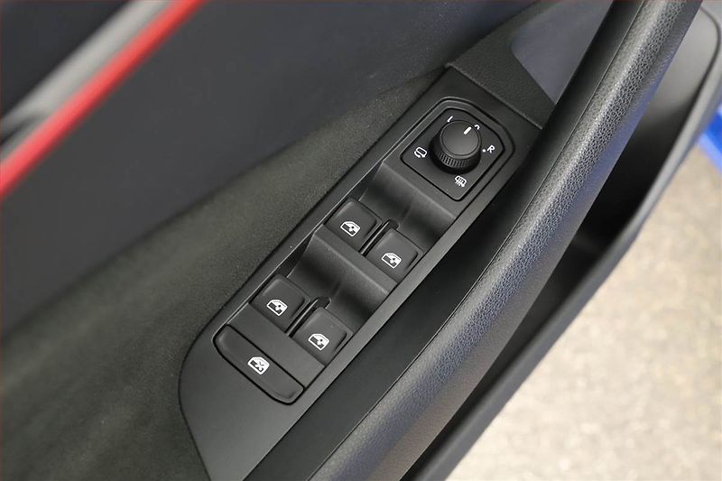 Škoda Scala (2024) Drive 1.0 TSI - fotka 15 z 15