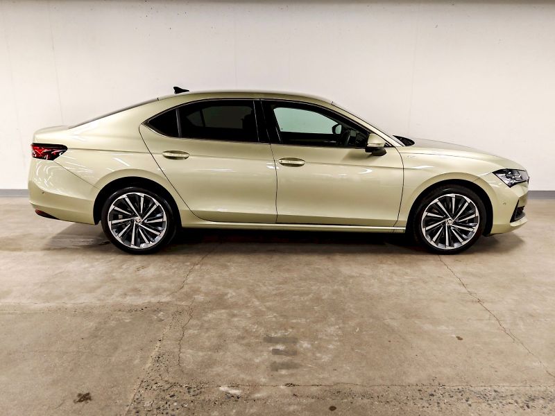 Škoda Superb (2024) 2.0 TDI 142 kW DSG 4x4 L&K - fotka 28 z 32