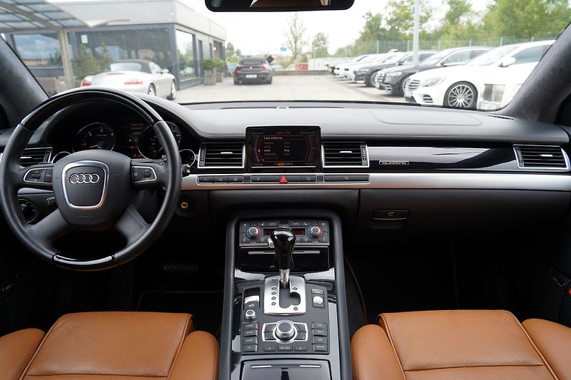Audi A8 4.2 TDI Long,4x4 Exclusive - fotka 27 z 50