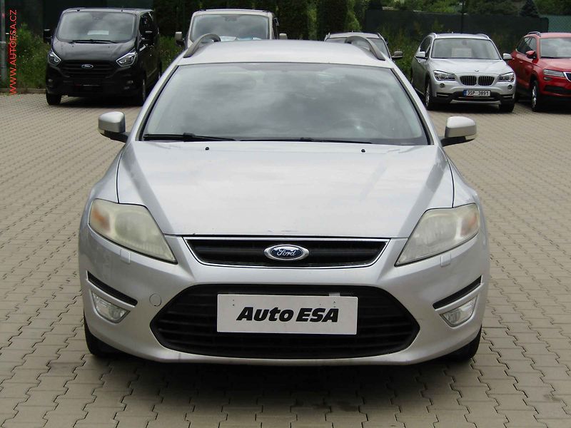 Ford Mondeo (2012) 2.0 TDCi, AC, TZ - fotka 2 z 20