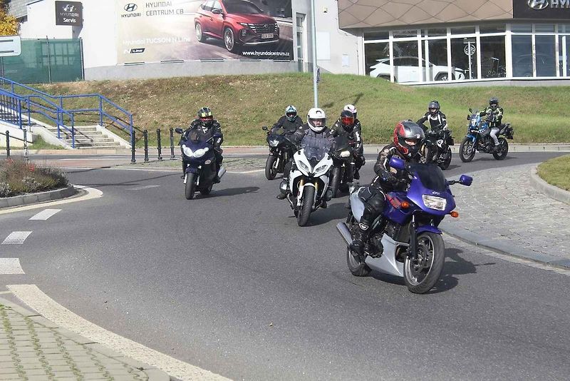 Motobobři, zakopání pincka 28. října 2023.