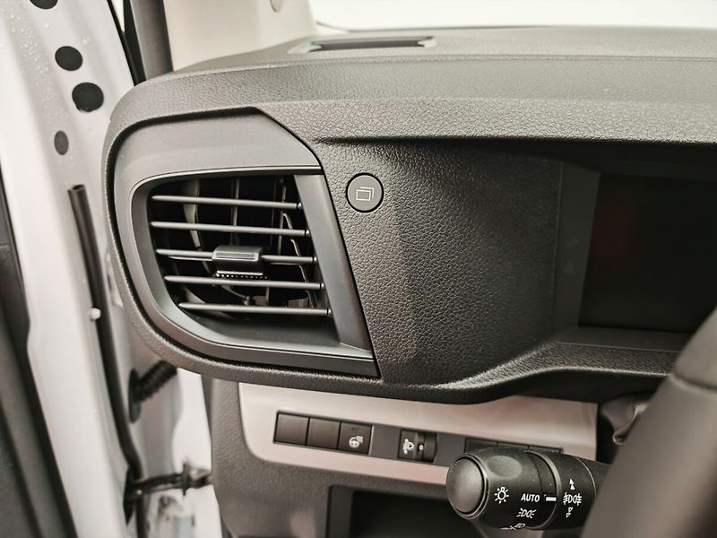 Toyota ProAce Panel Van L1 - 2.0L Diesel 144 - fotka 13 z 22