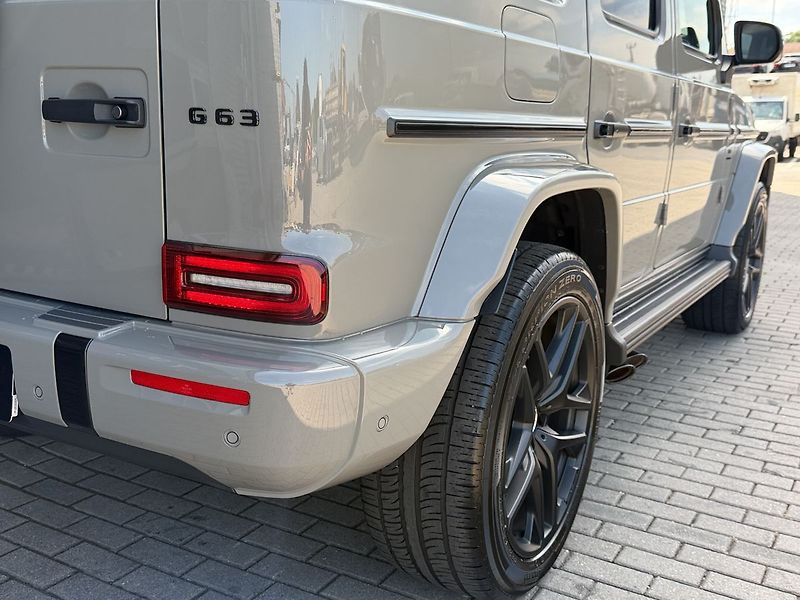 Mercedes-Benz Třídy G 63 AMG MANUFAKTUR, SUPERIOR - fotka 12 z 44