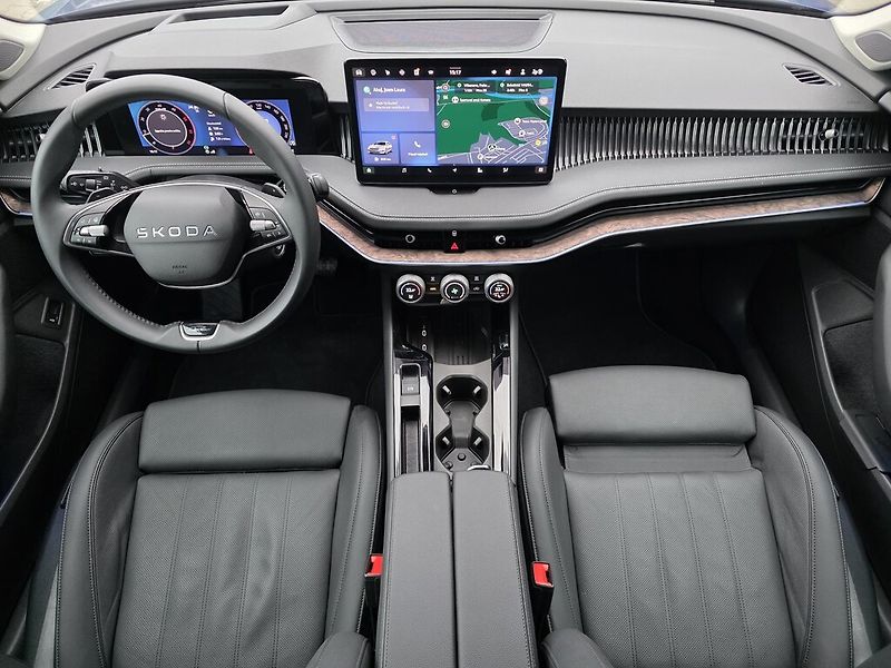 Škoda Superb Combi DSG 4M 2,0TDi 142kW L&K - fotka 9 z 26