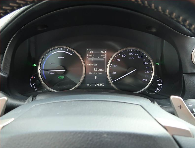 Lexus NX 300h (2018) Prestige 300h - fotka 11 z 16