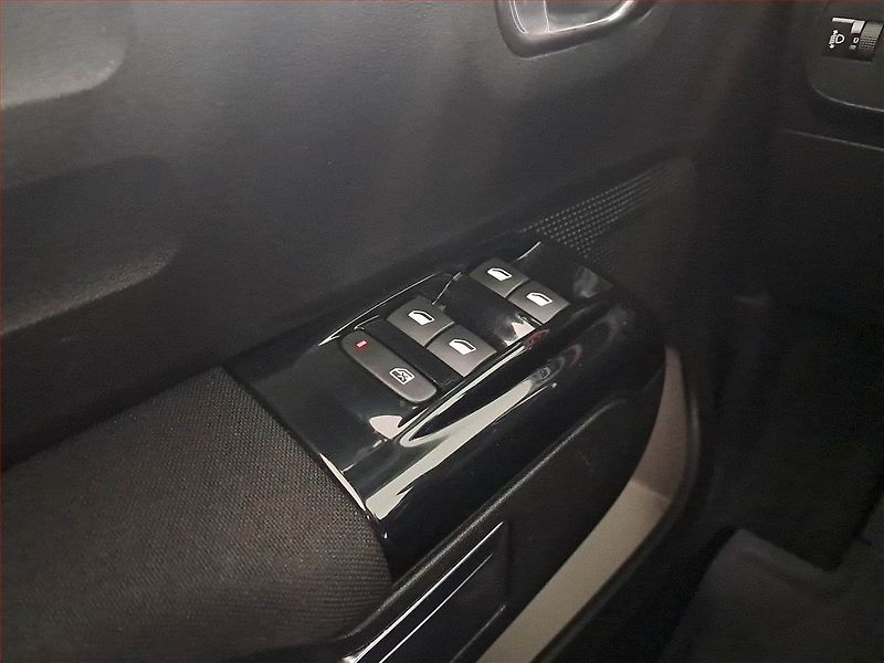 Citroën C3 (2018) 1.2 PureTech, ČR,1.maj, Navi - fotka 14 z 15