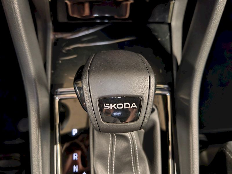 Škoda Karoq (2025) 1.5 TSI 110 kW DSG Sportline - fotka 18 z 31