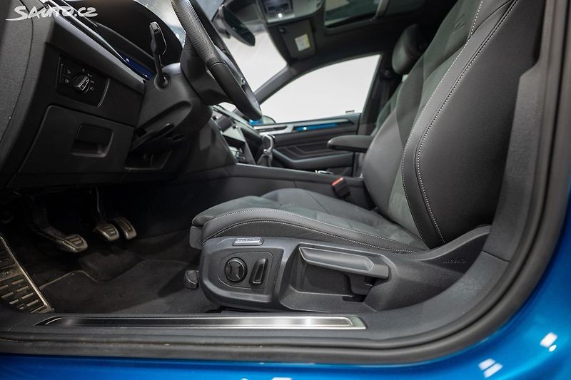Volkswagen Arteon 1.5  TSI 110 kW R-Line - fotka 13 z 36