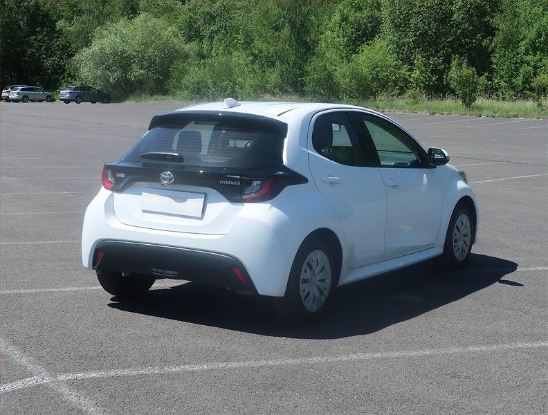 Toyota Yaris (2022) 1.5 VVT-i Hybrid - fotka 5 z 15