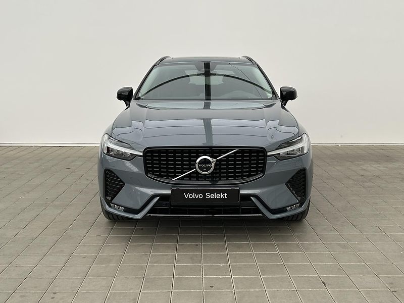 Volvo XC60 2.0 B4 4x4 ULTIMATE - fotka 9 z 33