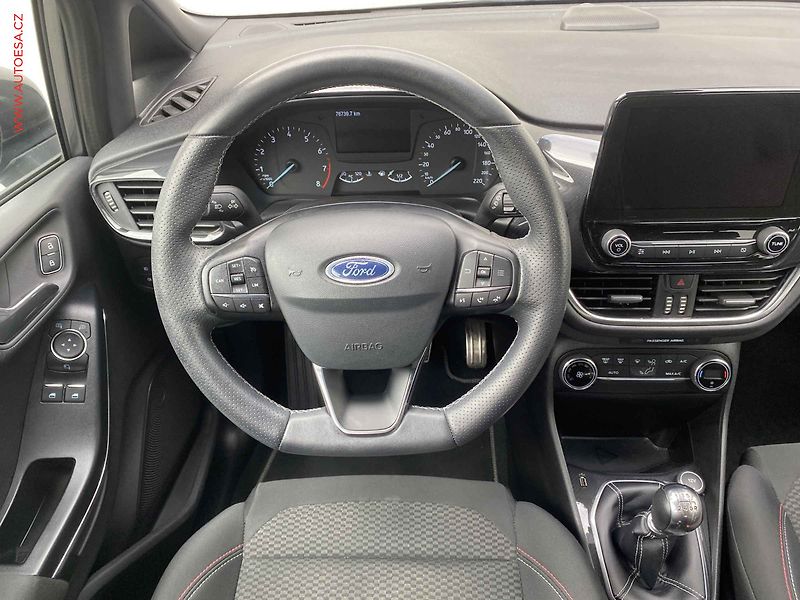 Ford Fiesta (2019) 1.0 EB, ST-Line, navi, kamera - fotka 12 z 18