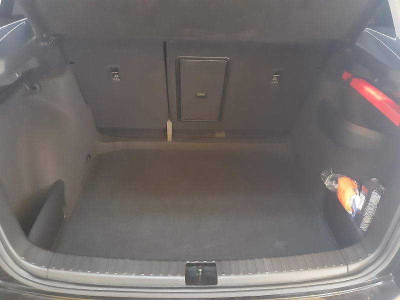 Škoda Karoq 2.0 TDI NAVI LED APP KAMERA - fotka 26 z 31