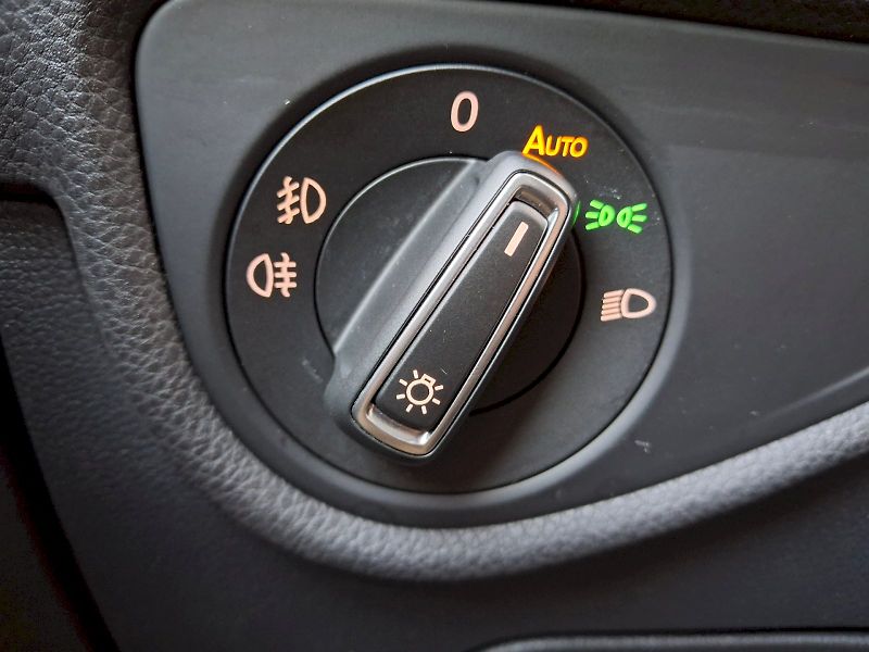 Volkswagen Touran (2017) HighLine DSG 2,0TDi 110kW - fotka 34 z 35