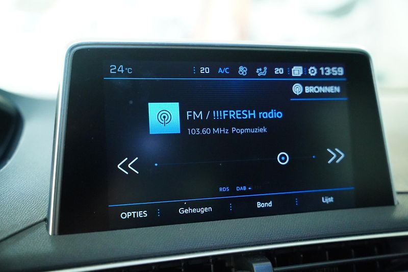 Peugeot 3008 - fotka 18 z 28