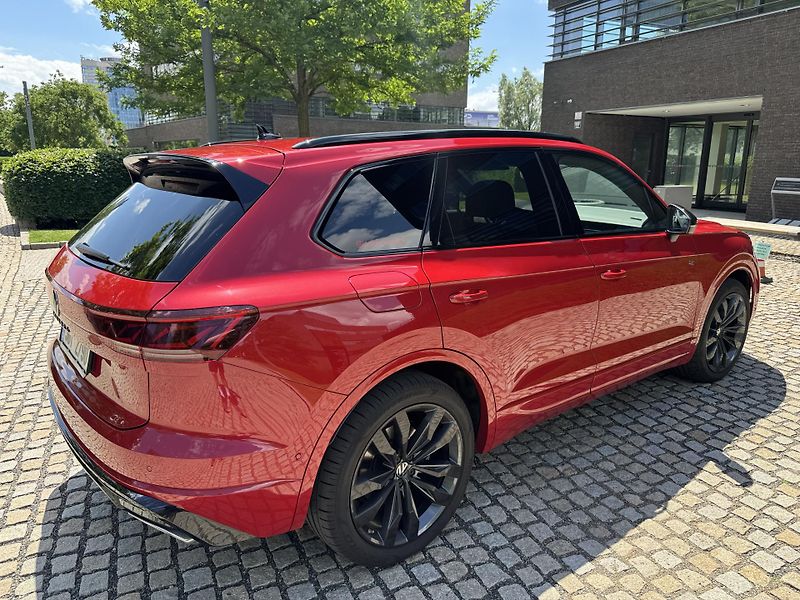 Volkswagen Touareg (2025) 3.0T*170kw*DPH*R-Line*4RZáruka - fotka 3 z 32