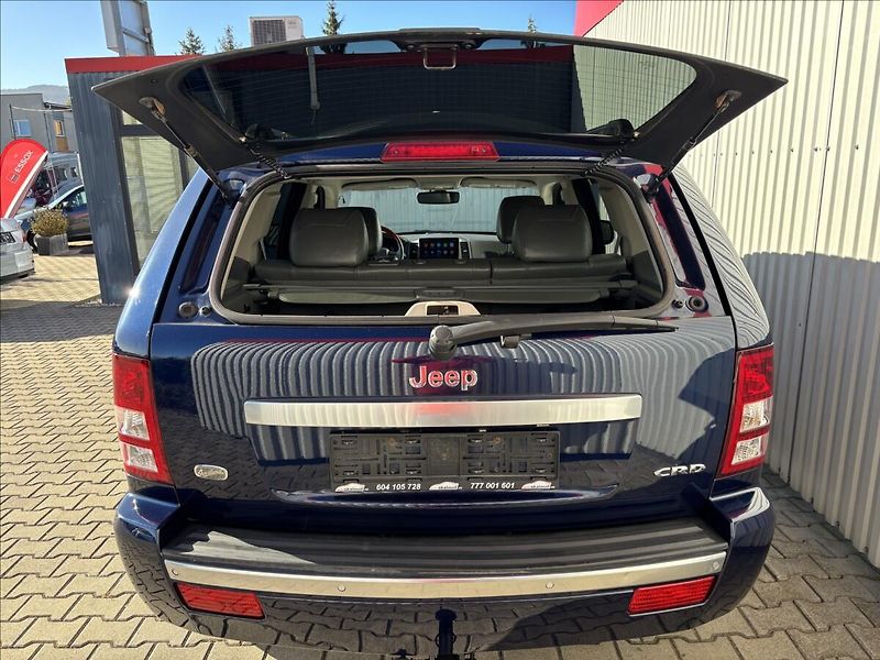 Jeep Grand Cherokee 3.0 CRDI V6 Limited 4x4 - fotka 9 z 19