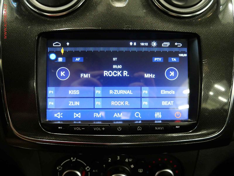 Dacia Sandero (2019) 1.0i, 2.maj,ČR, AC, tažné - fotka 15 z 17