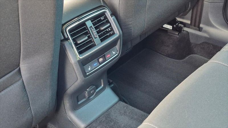 Škoda Karoq 2,0 TDI 110kW Style Exclusive - fotka 20 z 30