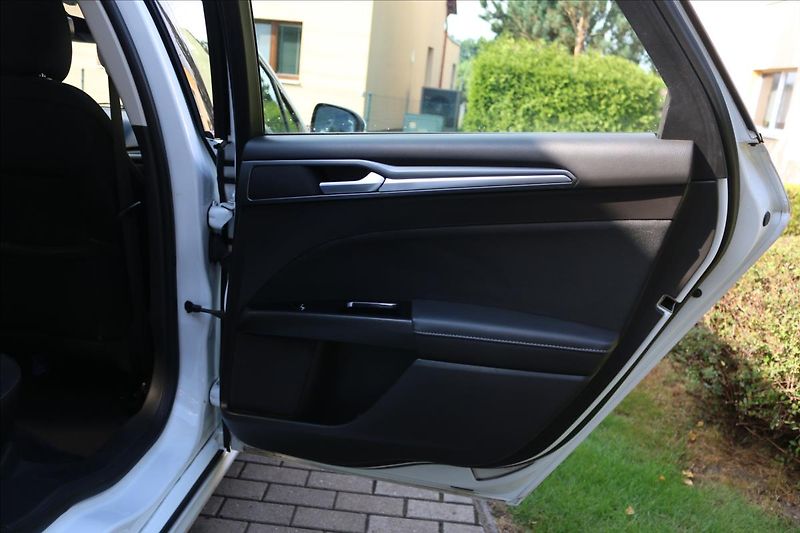 Ford Mondeo 2,0 132kw,TDi,ČR, 4x4 - fotka 39 z 50