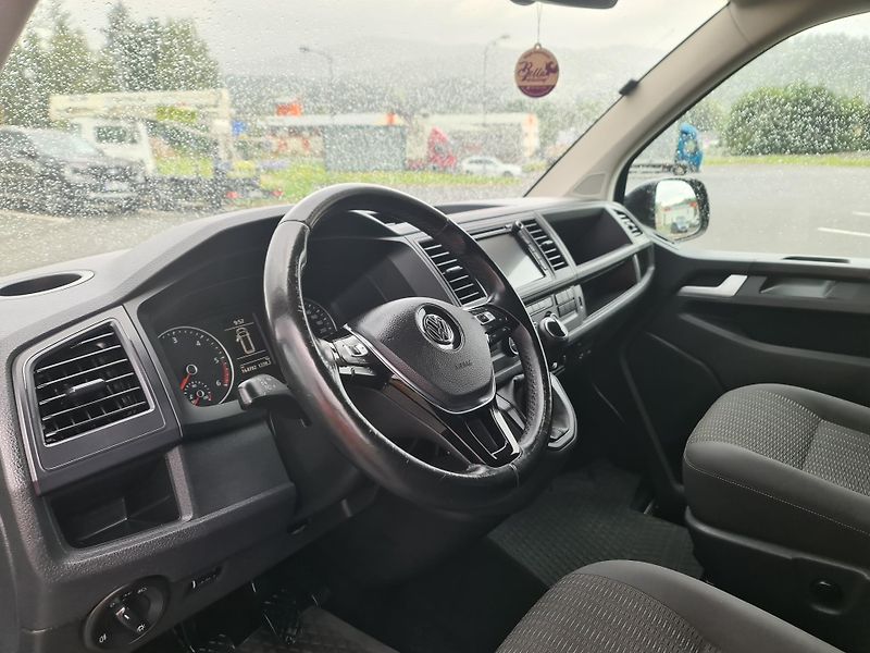 Volkswagen Caravelle (2016) T6 2.0 TDi 110-KW KLIM OLOMOUC - fotka 38 z 87