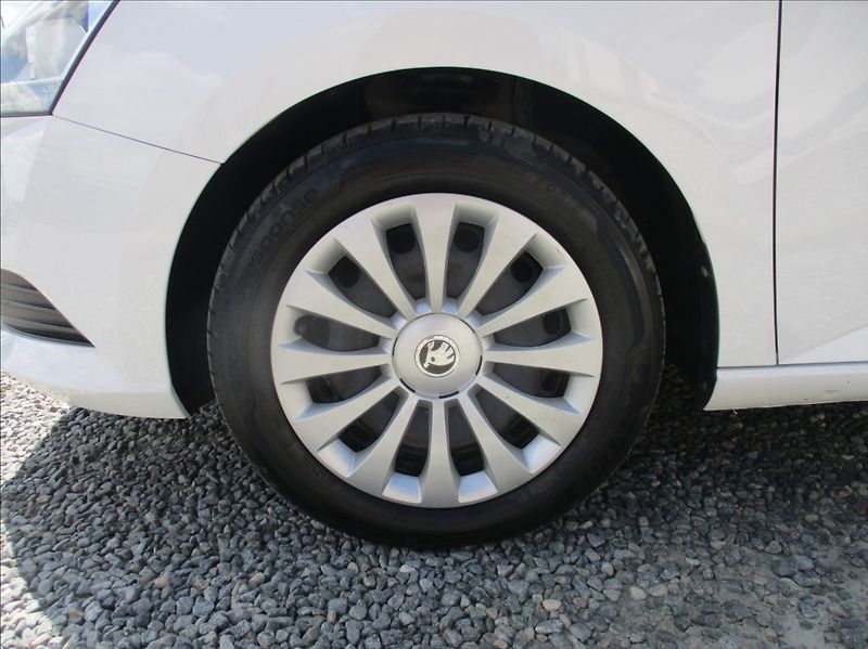 Škoda Fabia 1,0 TSI, klima,servis,DPH,CZ, - fotka 23 z 29