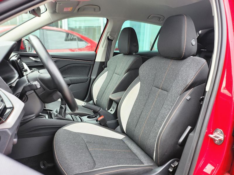 Škoda Kamiq Top Selection 1.0 TSI 85kw - fotka 10 z 27
