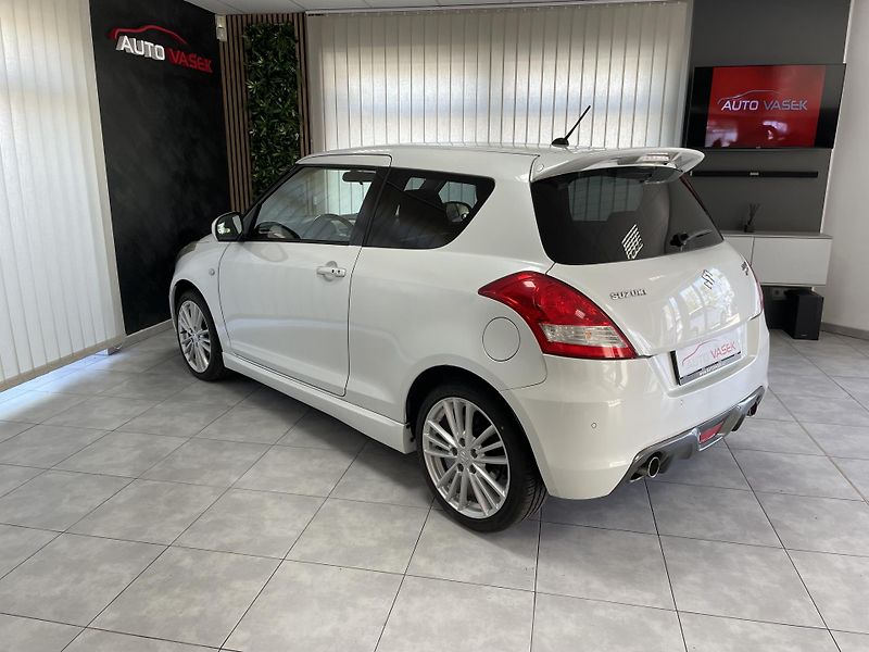 Suzuki Swift 1.6 i 100kW SPORT REZERVACE  - fotka 7 z 21