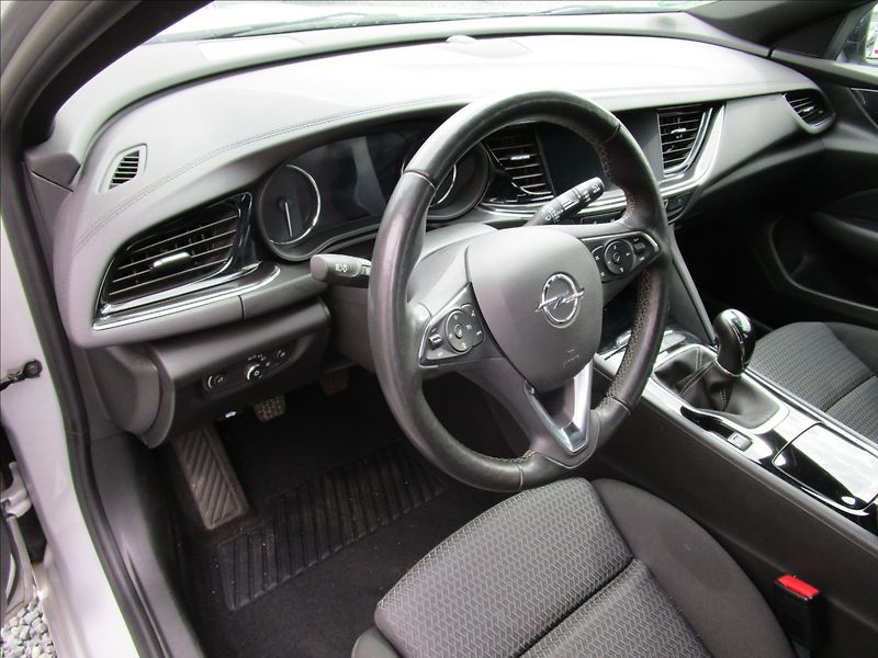 Opel Insignia ST 1.5 CDTi, aut. Klima, LED - fotka 12 z 41