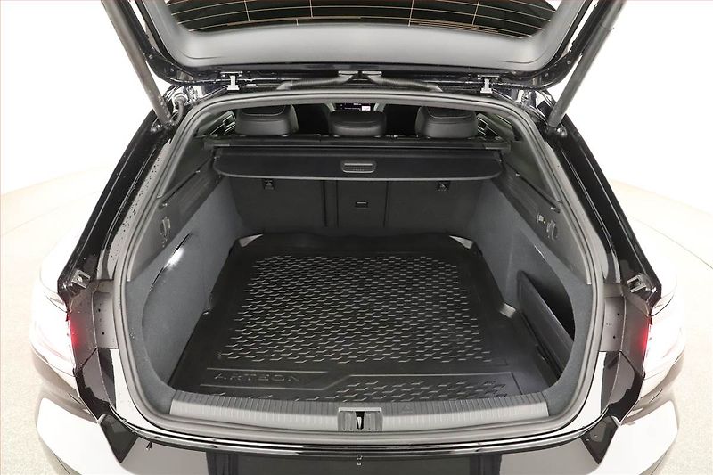 Volkswagen Arteon (2024) 2.0 TSI 4Motion - fotka 18 z 19