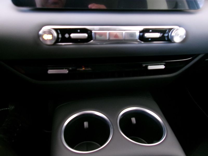 MG MGS5 EV (2025) Emotion 49kWh - fotka 24 z 29