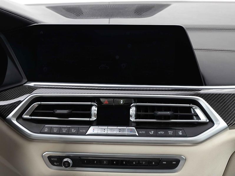 BMW X6 xDrive30d - fotka 14 z 24