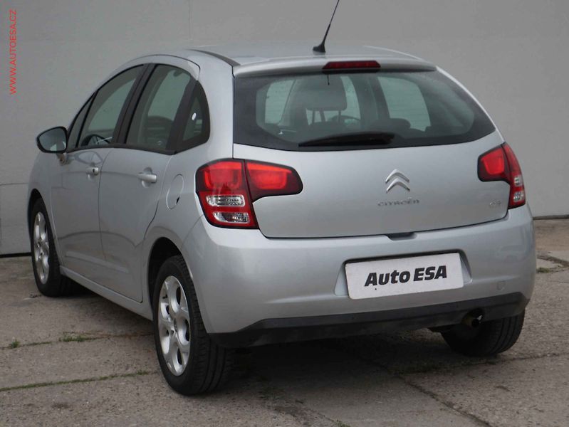 Citroën C3 (2010) 1.4 i, ČR, autoAC, temp - fotka 4 z 15